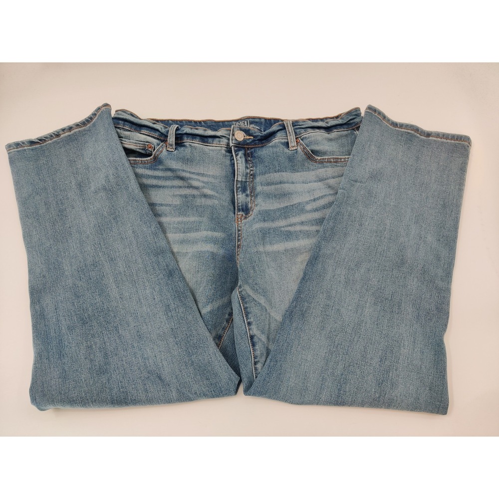 Time and Tru Womens Size 18 Midwash Straight Leg Denim Jeans